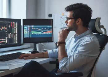 Mùa báo cáo thu nhập (Earnings Season) là gì?